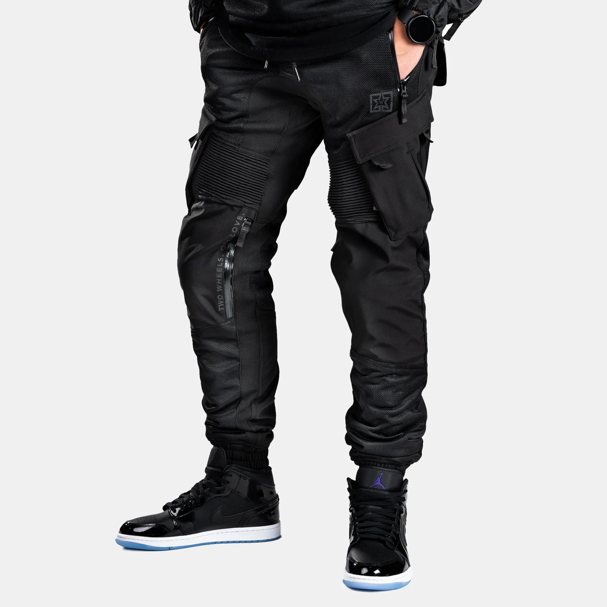 Unit 16™ V2.Flow™ Mesh Armoured Cargo Joggers {Black}